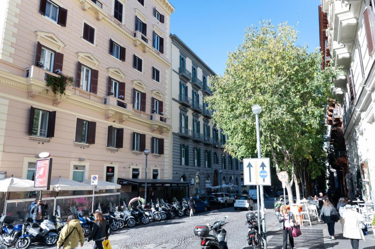 Affittacamere Bernini House Napoli