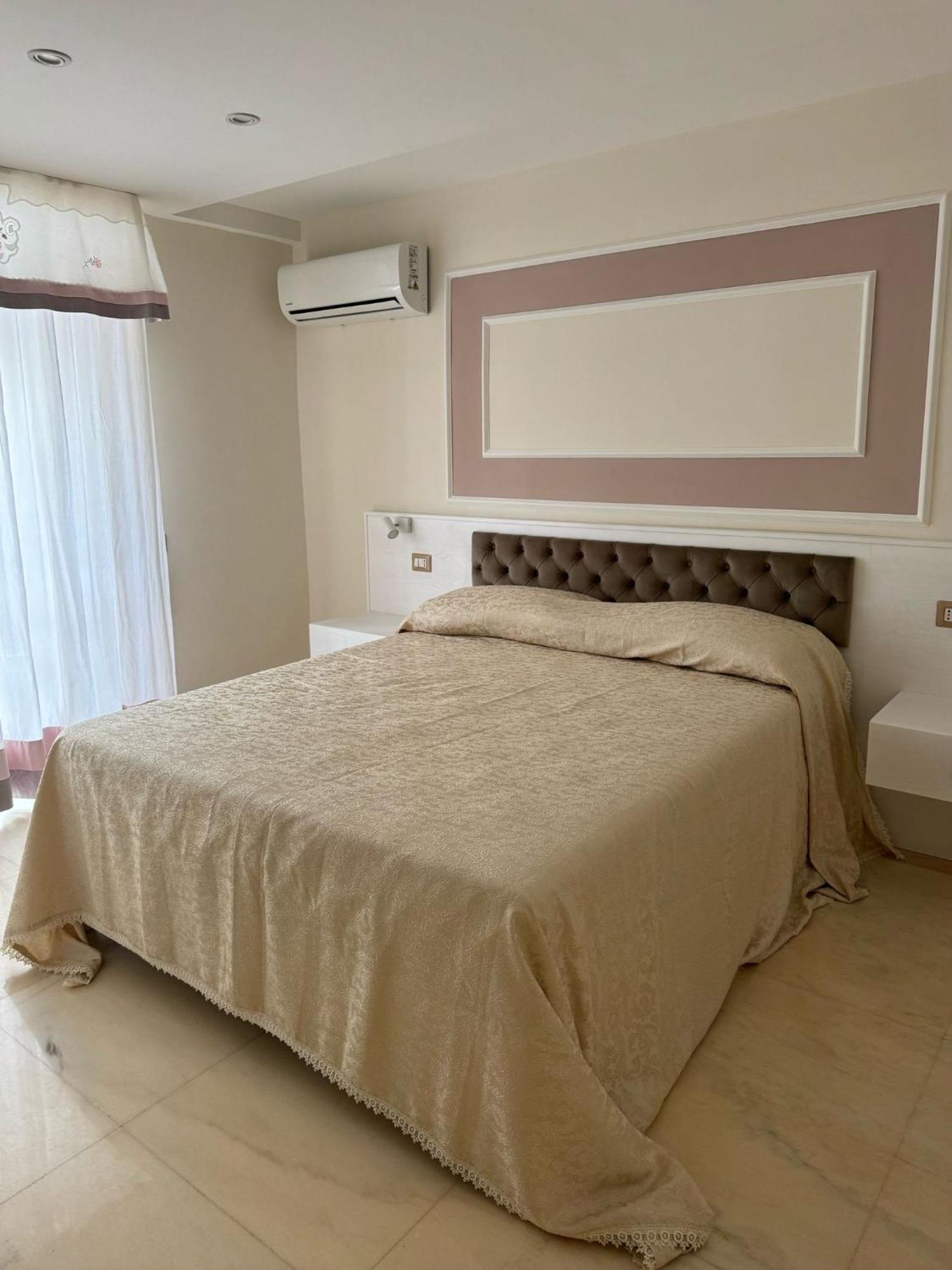 Bernini House Affittacamere Napoli